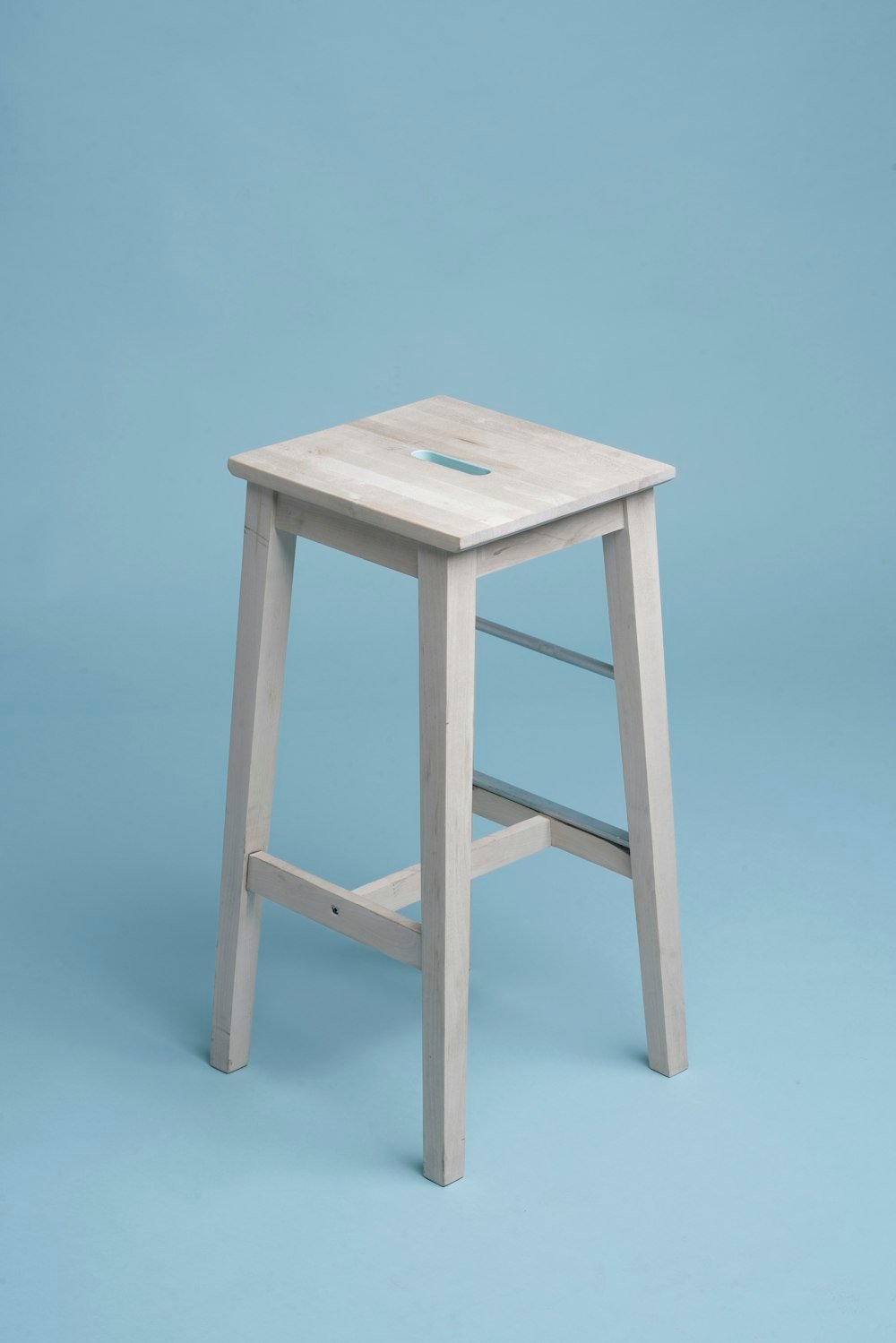 OUTPOST OVERLAND DIRECTOR CHAIR WITH SIDE TABLE - Image 1